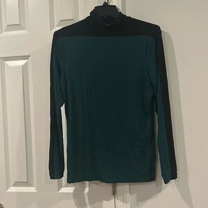 Vince Camuto Lightweight Turtleneck